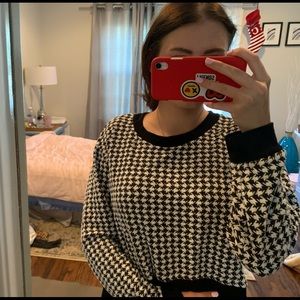 cute black white sweater!